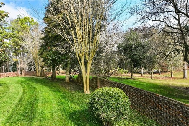 1606 Riverside Drive, Gainesville, GA 30501