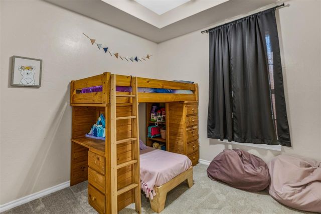 220 Glover Cir, Elgin, OK 73538