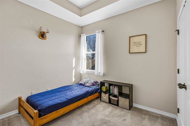 220 Glover Cir, Elgin, OK 73538