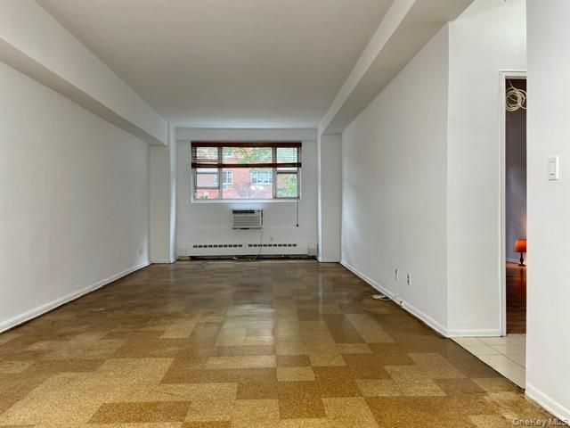 52-30 39 Drive LN, Woodside, NY 11377