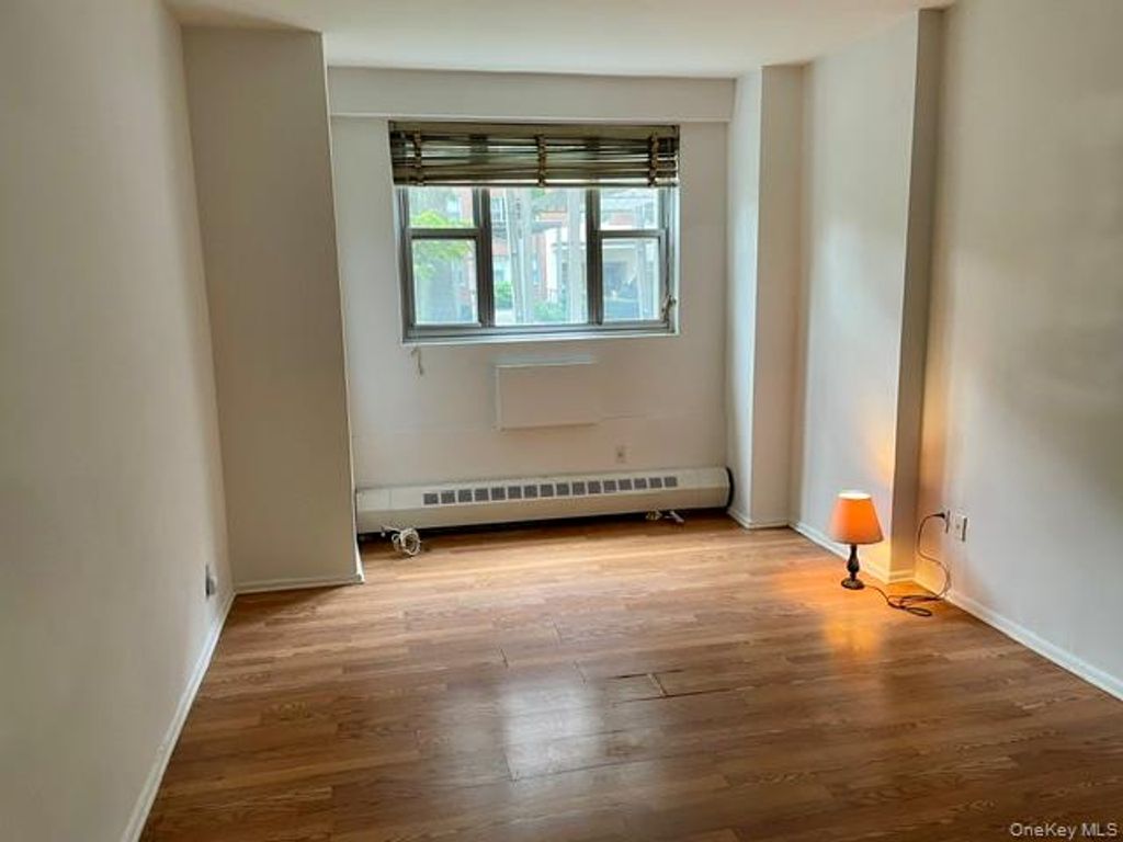 52-30 39 Drive LN, Woodside, NY 11377 — photo 5