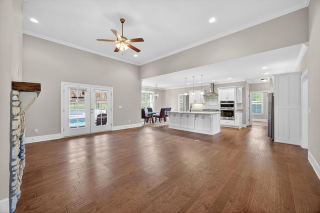 404 Canyon Springs Drive, Hixson, TN 37343