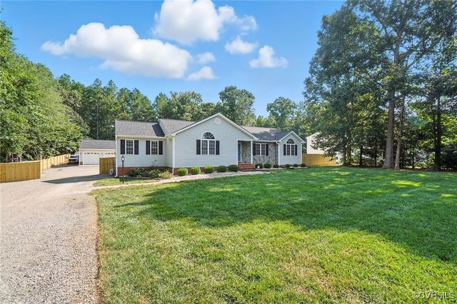 11812 Corte Castle Rd, Chesterfield, VA 23838