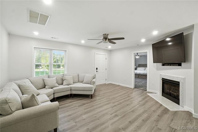 11812 Corte Castle Rd, Chesterfield, VA 23838