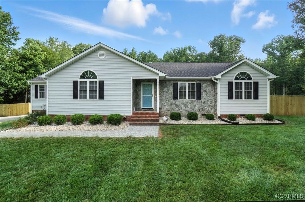 11812 Corte Castle Rd, Chesterfield, VA 23838