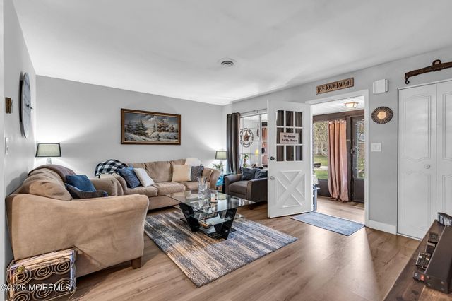 21E Yorkshire Court, Manchester, NJ 08759