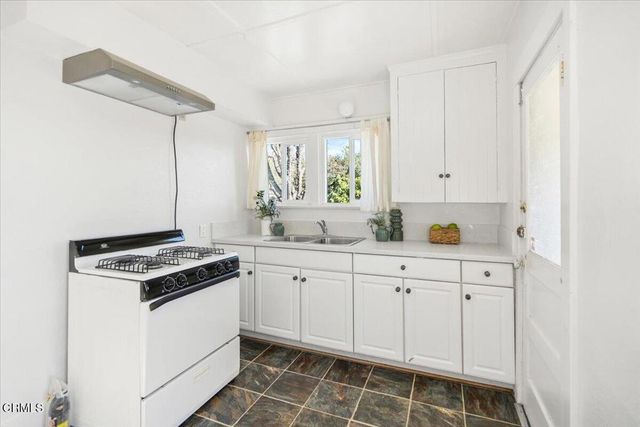 210 N Encinitas Avenue, Monrovia, CA 91016