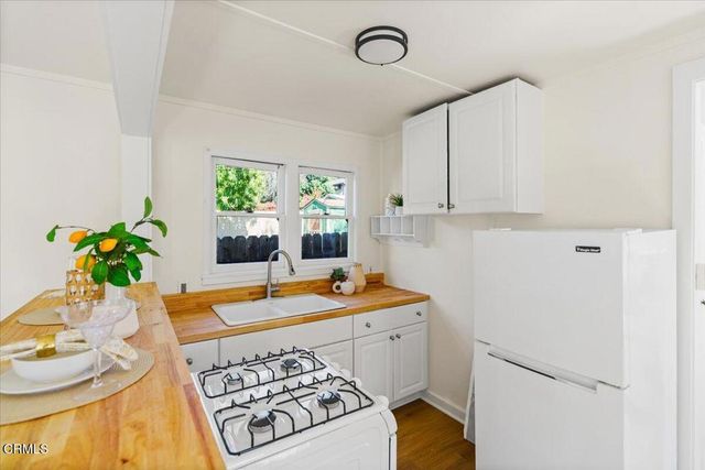 210 N Encinitas Avenue, Monrovia, CA 91016