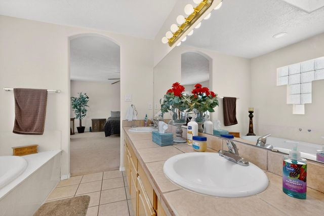 920 Monterrey Road NE, Rio Rancho, NM 87144