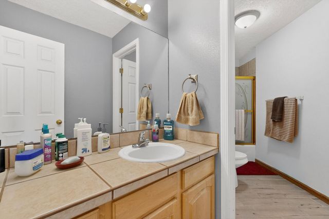 920 Monterrey Road NE, Rio Rancho, NM 87144