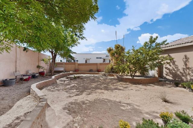 920 Monterrey Road NE, Rio Rancho, NM 87144