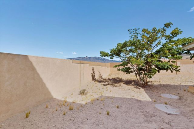 920 Monterrey Road NE, Rio Rancho, NM 87144