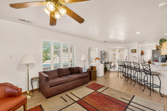 920 Monterrey Road NE, Rio Rancho, NM 87144