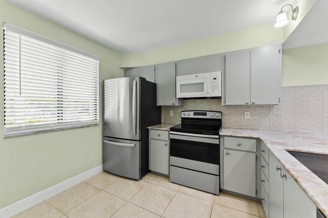 6205 Balboa Circle 102, Boca Raton, FL 33433