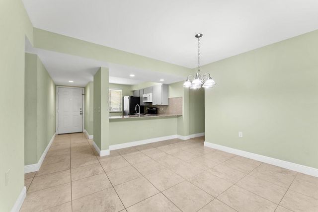 6205 Balboa Circle 102, Boca Raton, FL 33433