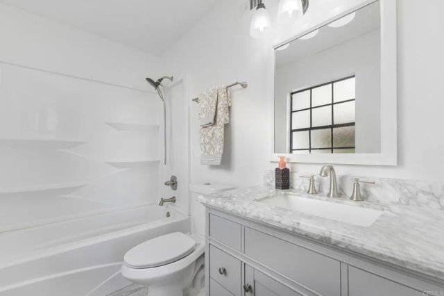 1651 S Juniper Street 132, Escondido, CA 92025