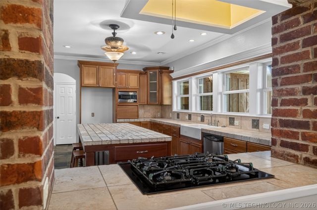 308 Waterford Street, Catoosa, OK 74015
