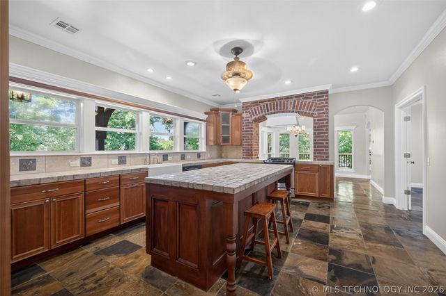 308 Waterford Street, Catoosa, OK 74015