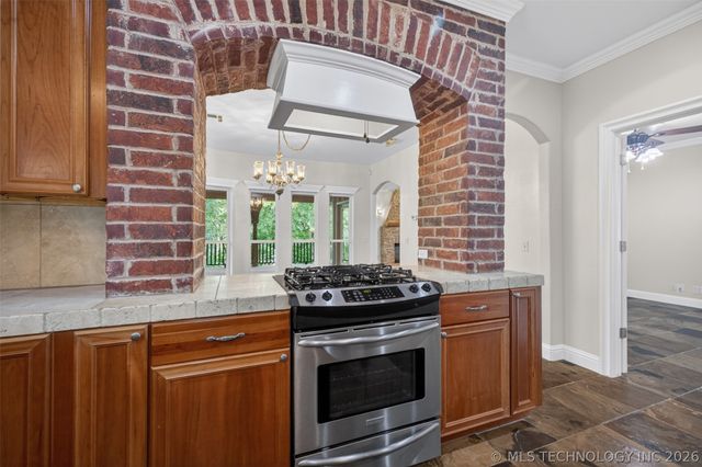 308 Waterford Street, Catoosa, OK 74015