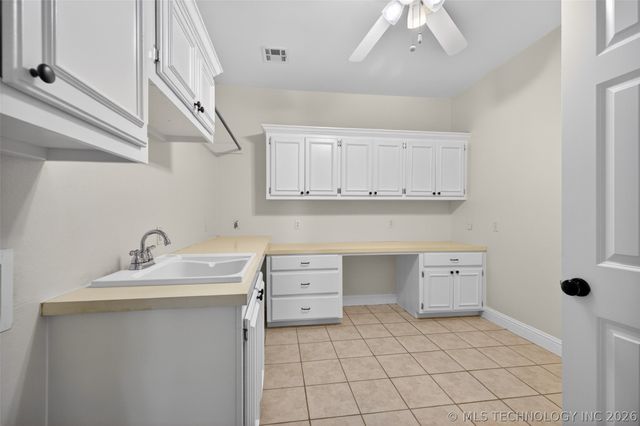 308 Waterford Street, Catoosa, OK 74015