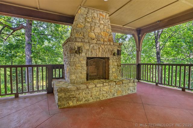 308 Waterford Street, Catoosa, OK 74015