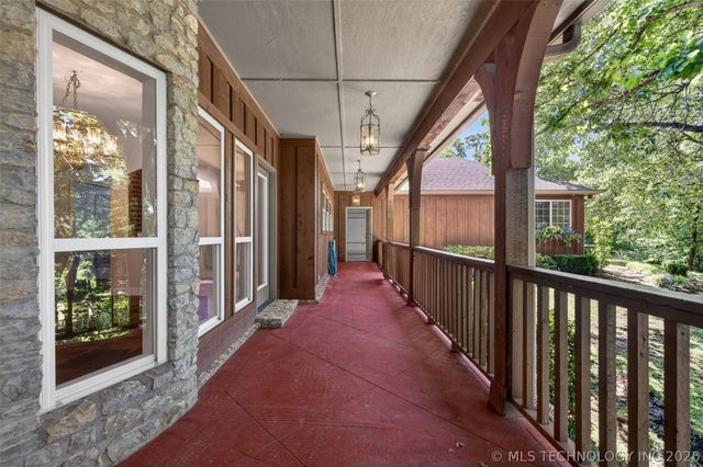 308 Waterford Street, Catoosa, OK 74015