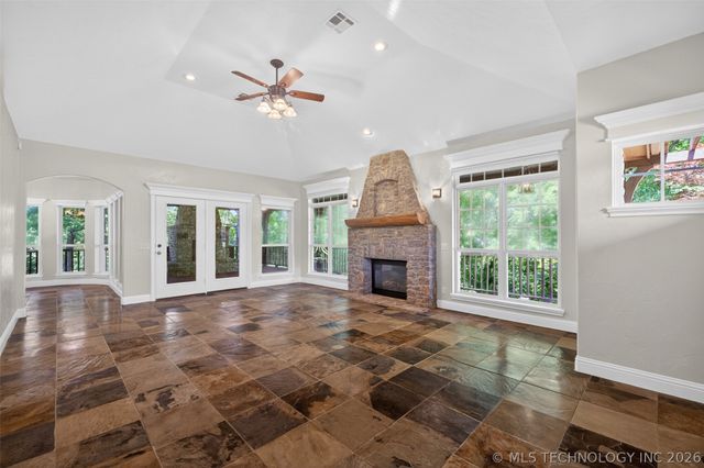 308 Waterford Street, Catoosa, OK 74015