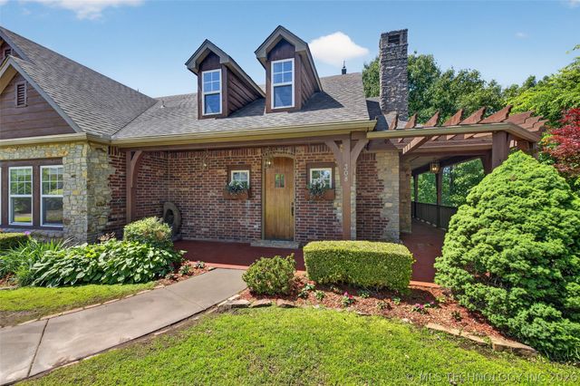 308 Waterford Street, Catoosa, OK 74015