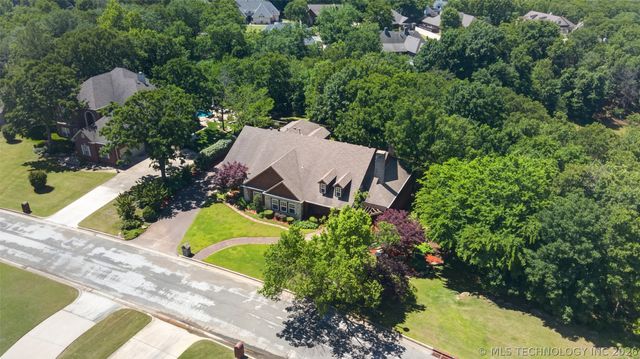 308 Waterford Street, Catoosa, OK 74015