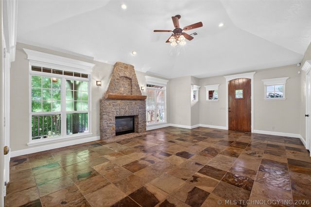 308 Waterford Street, Catoosa, OK 74015