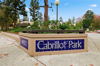1422 Cabrillo Park B, Santa Ana, CA 92701