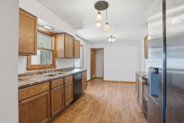 302 Dickens Street, Parkersburg, IA 50665