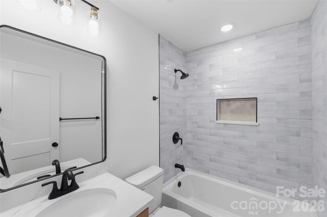 4314 Ivanhoe Place, Charlotte, NC 28205