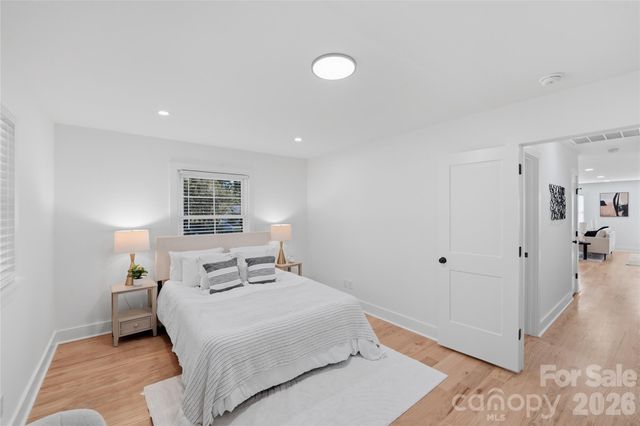 4314 Ivanhoe Place, Charlotte, NC 28205