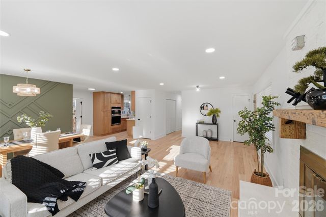 4314 Ivanhoe Place, Charlotte, NC 28205