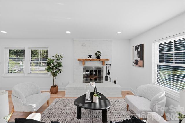 4314 Ivanhoe Place, Charlotte, NC 28205
