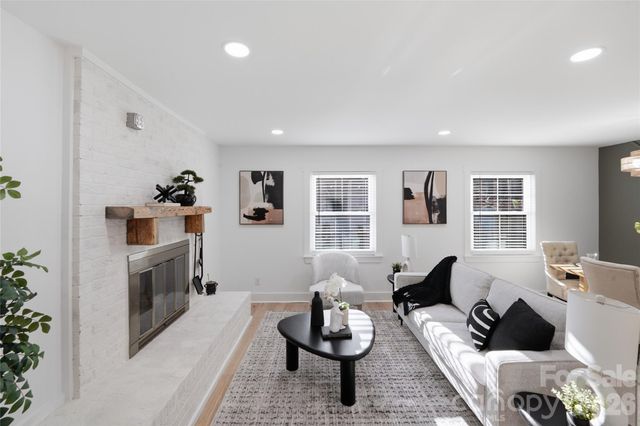 4314 Ivanhoe Place, Charlotte, NC 28205