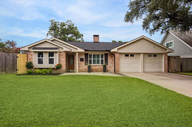 6206 Golden Forest Drive, Houston, TX 77092