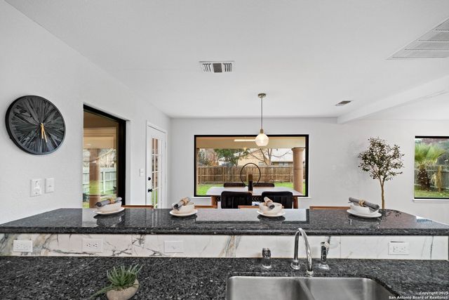 15809 HORSE CREEK ST, San Antonio, TX 78232