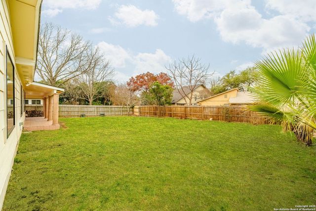 15809 HORSE CREEK ST, San Antonio, TX 78232