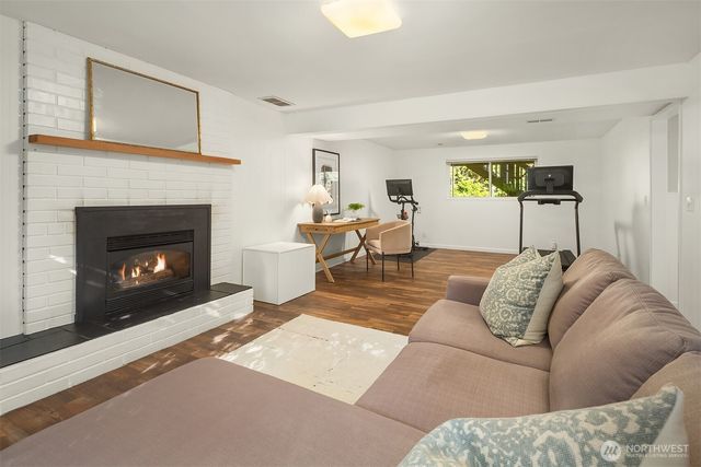 23823 86th Avenue W, Edmonds, WA 98026