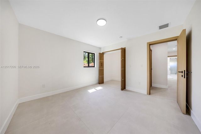 8120 SW 162nd St, Palmetto Bay, FL 33157
