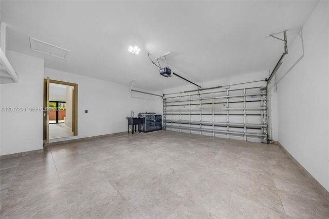 8120 SW 162nd St, Palmetto Bay, FL 33157