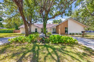 8120 SW 162nd St, Palmetto Bay, FL 33157