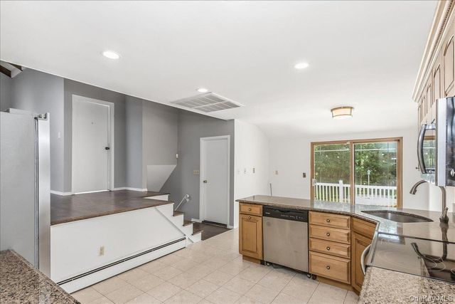 274 Marlin Street, Dix Hills, NY 11746