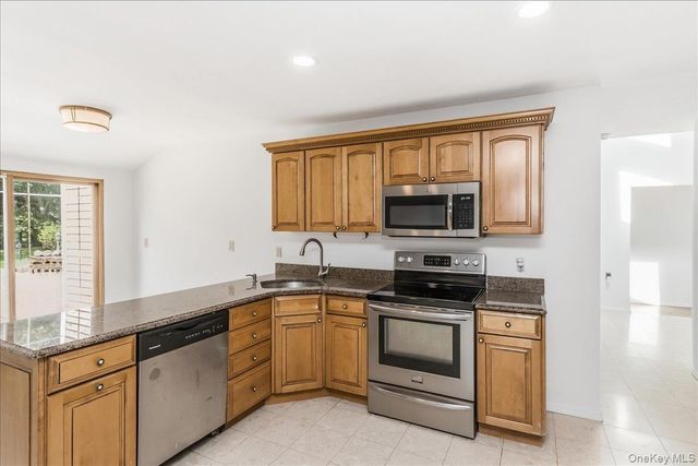 274 Marlin Street, Dix Hills, NY 11746