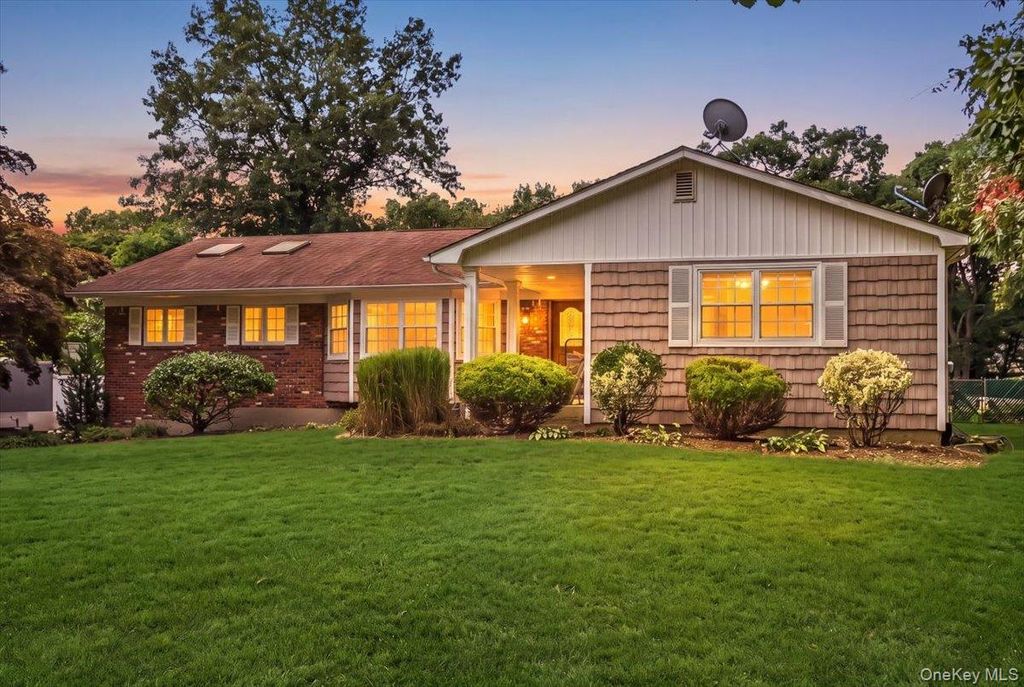 274 Marlin Street, Dix Hills, NY 11746 — exterior