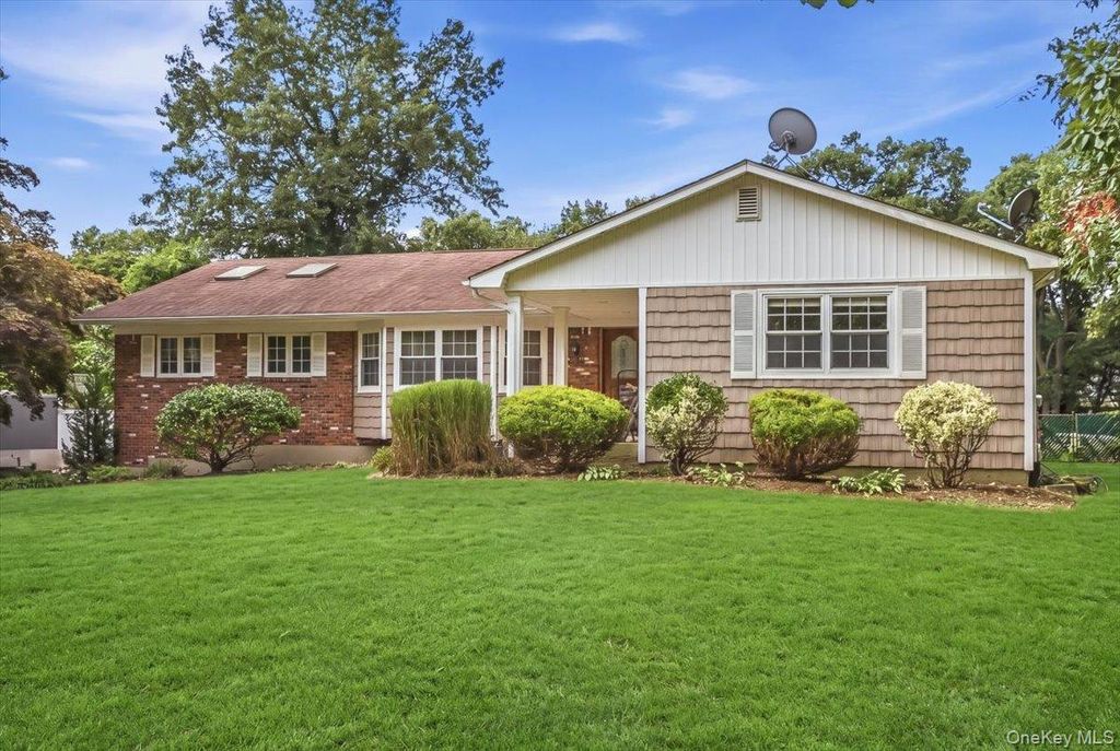 274 Marlin Street, Dix Hills, NY 11746 — photo 2