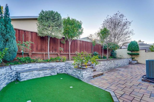 22014 Baxley Court, Cupertino, CA 95014