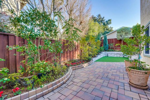 22014 Baxley Court, Cupertino, CA 95014